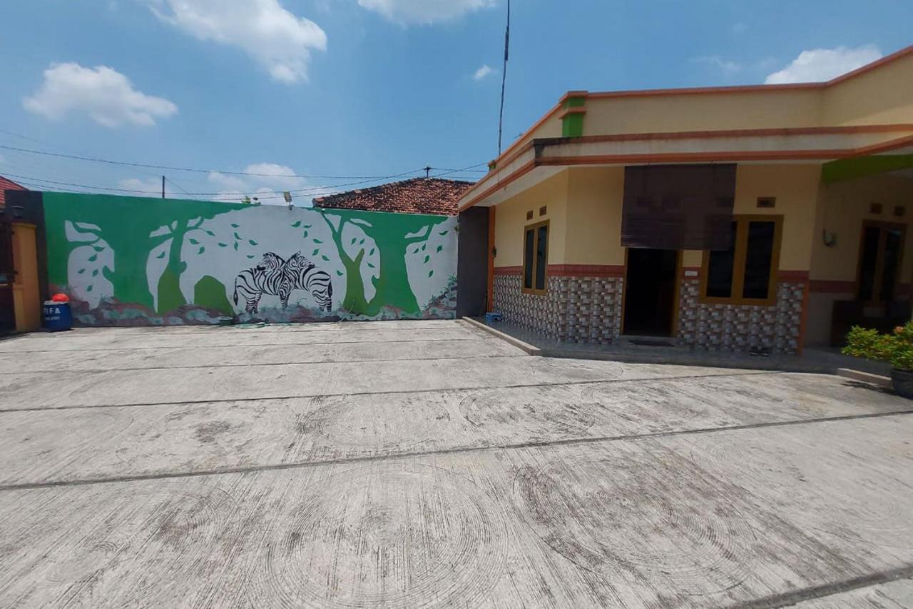 Homestay Fifa Syariah Pati Near Rsud Raa Soewondo Buitenkant foto