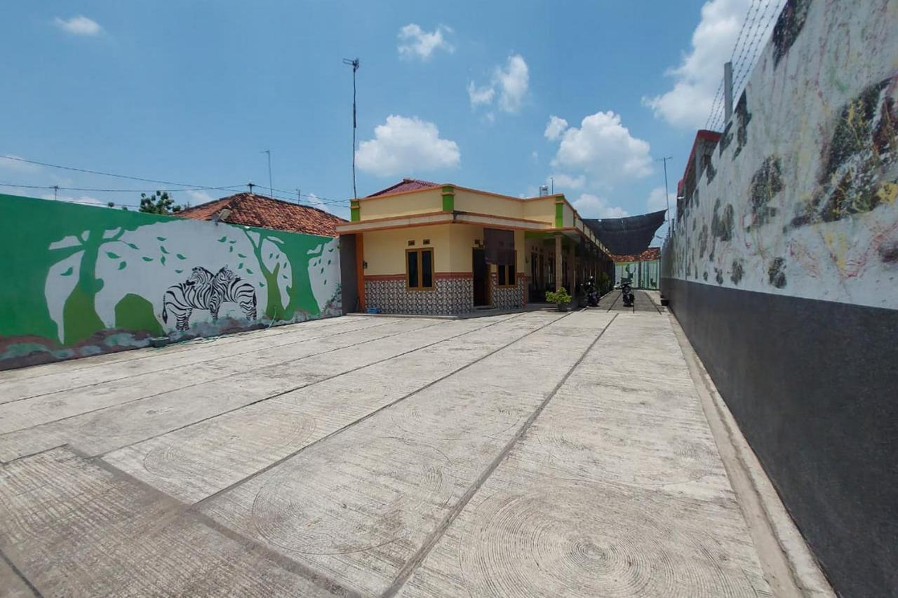 Homestay Fifa Syariah Pati Near Rsud Raa Soewondo Buitenkant foto